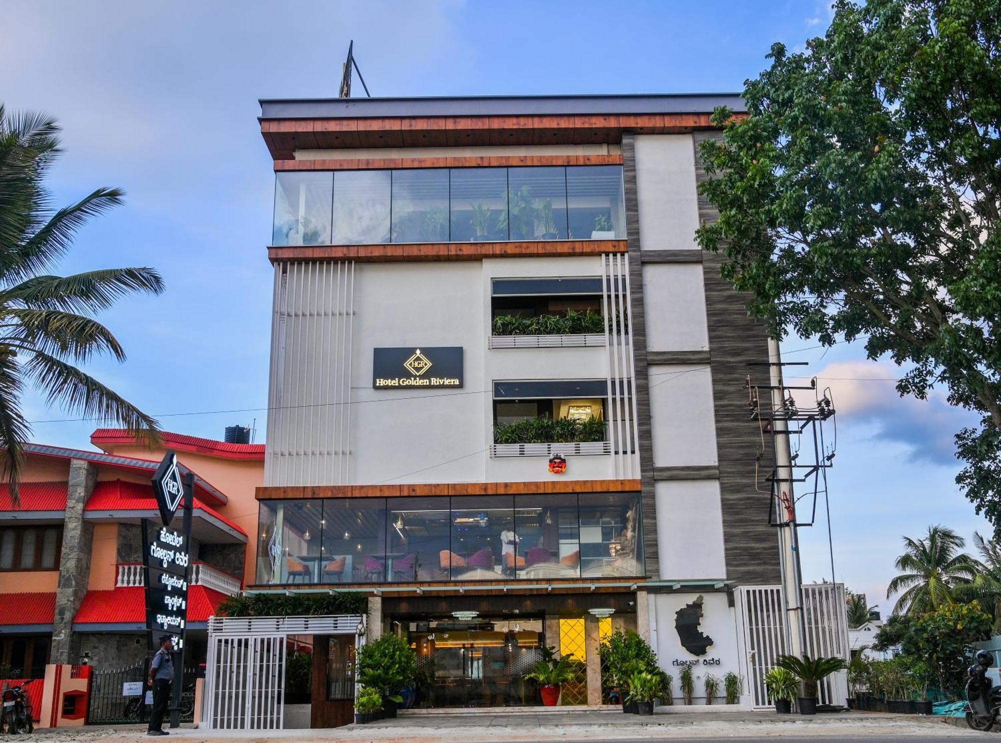 Hotel Golden Riviera Mysore Eksteriør billede