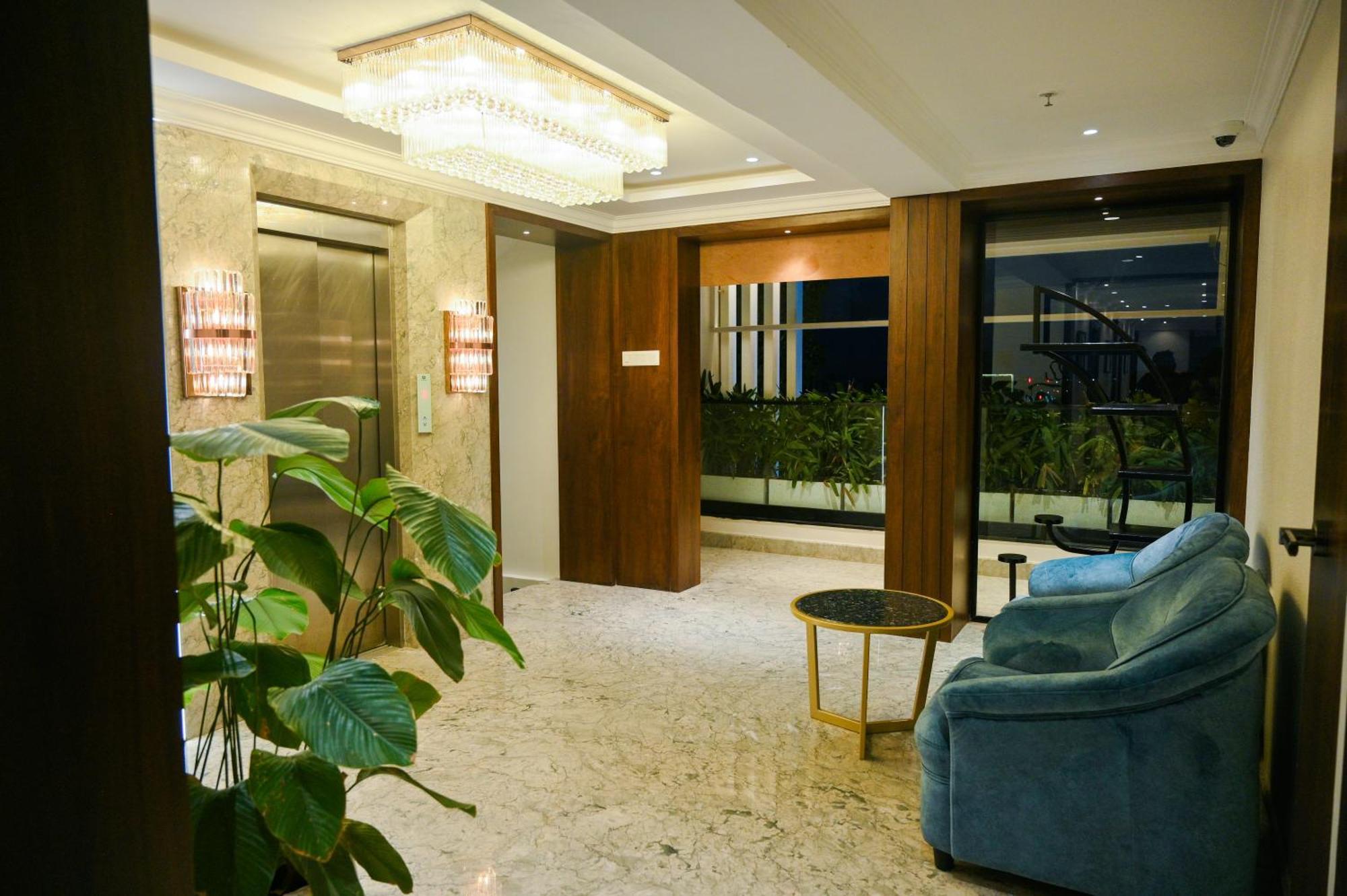 Hotel Golden Riviera Mysore Eksteriør billede