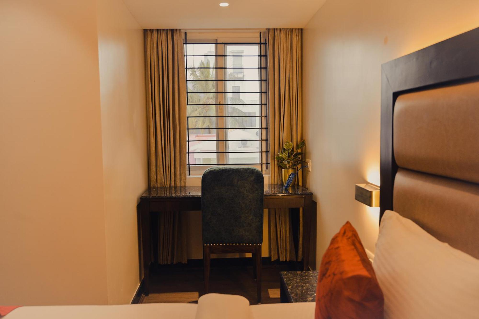Hotel Golden Riviera Mysore Eksteriør billede