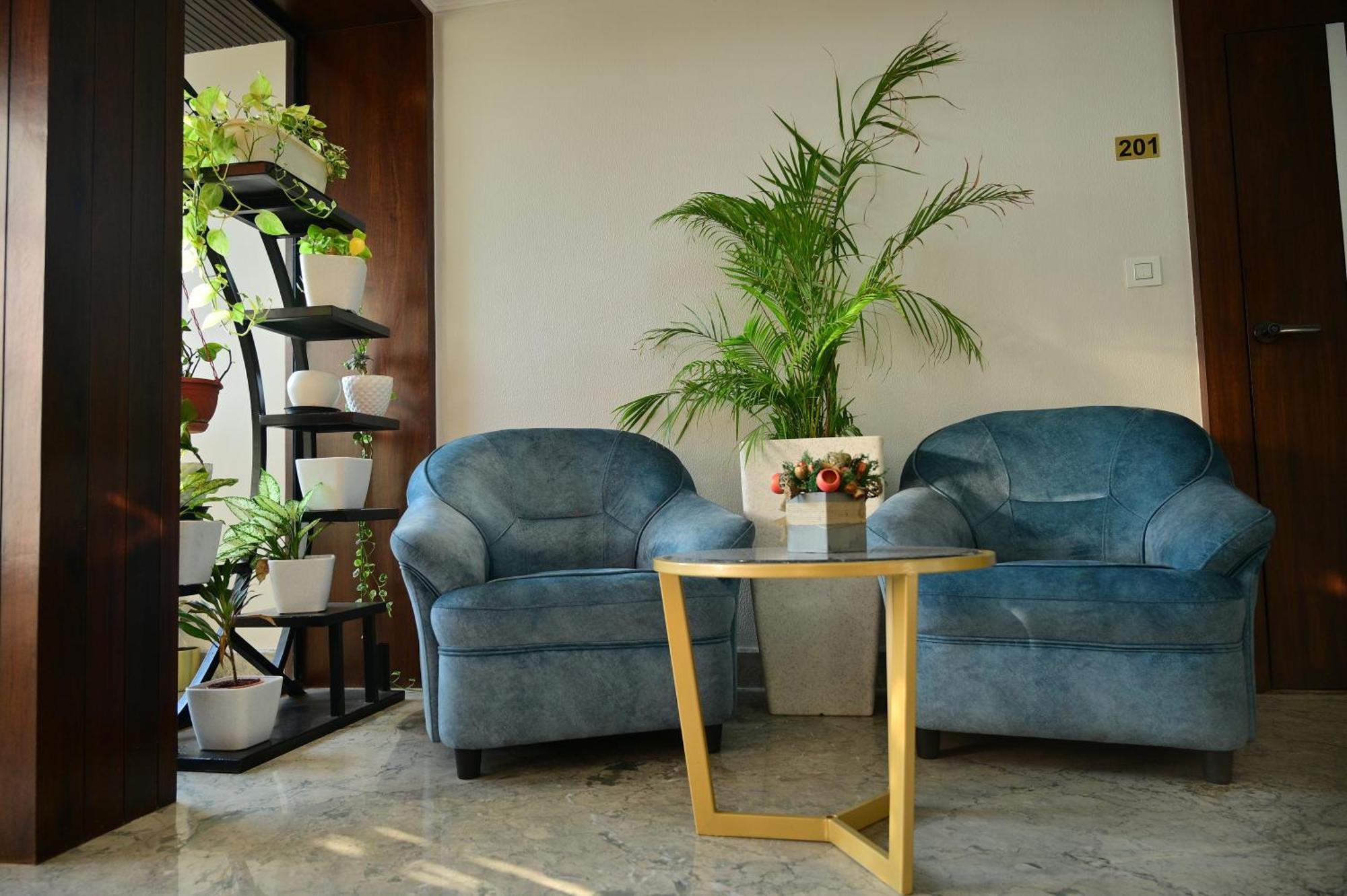 Hotel Golden Riviera Mysore Eksteriør billede