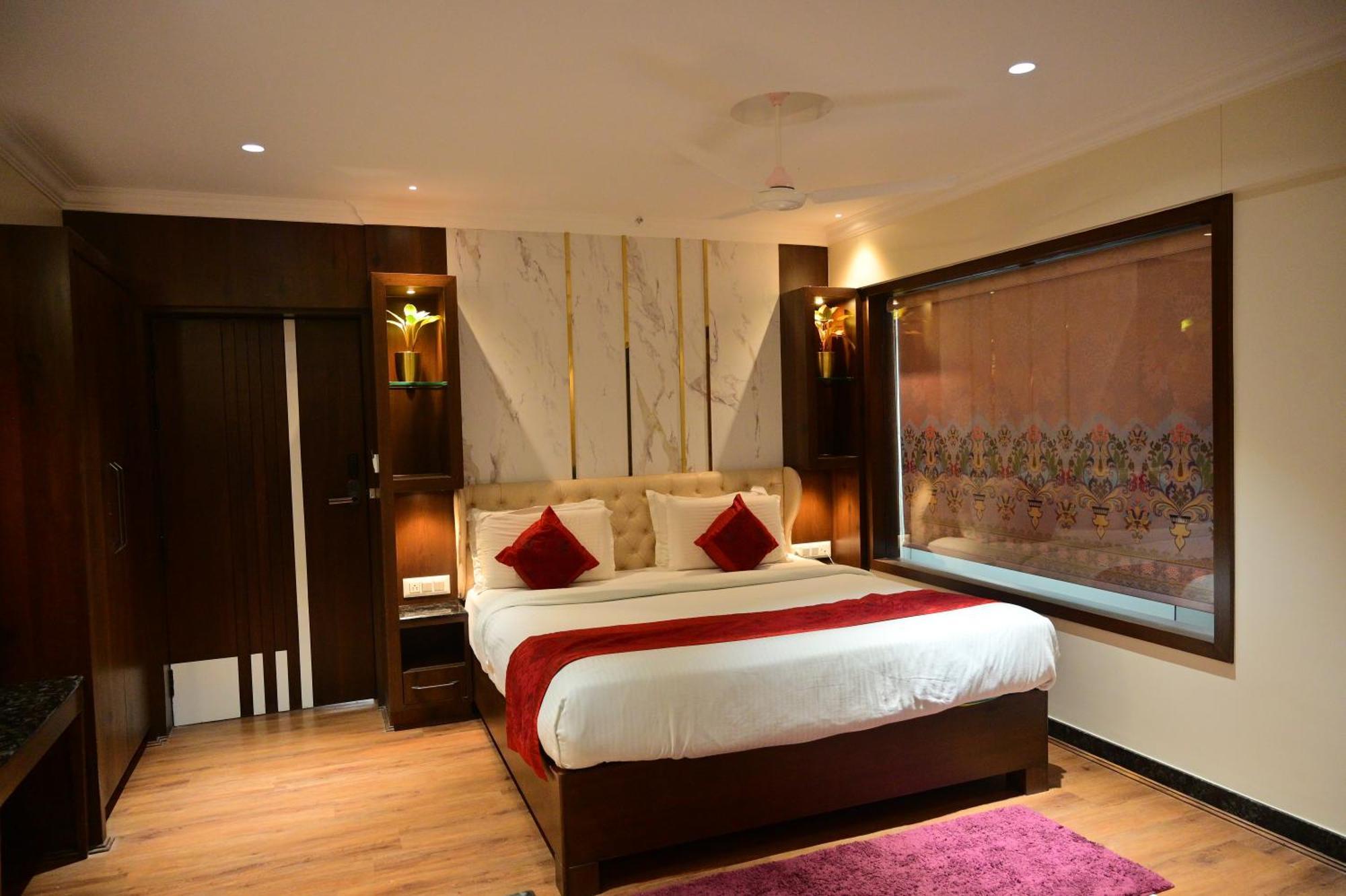 Hotel Golden Riviera Mysore Værelse billede